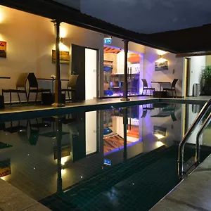 Hotel D *****